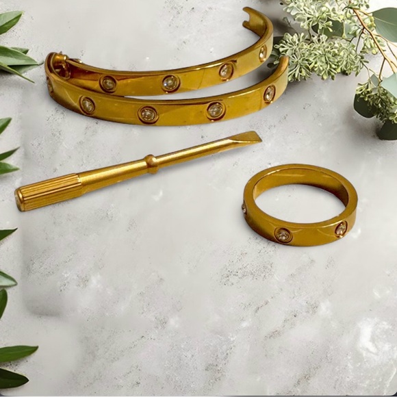 None Jewelry - Gold-Tone Love Screw Motif Bangle Set with Matching Ring